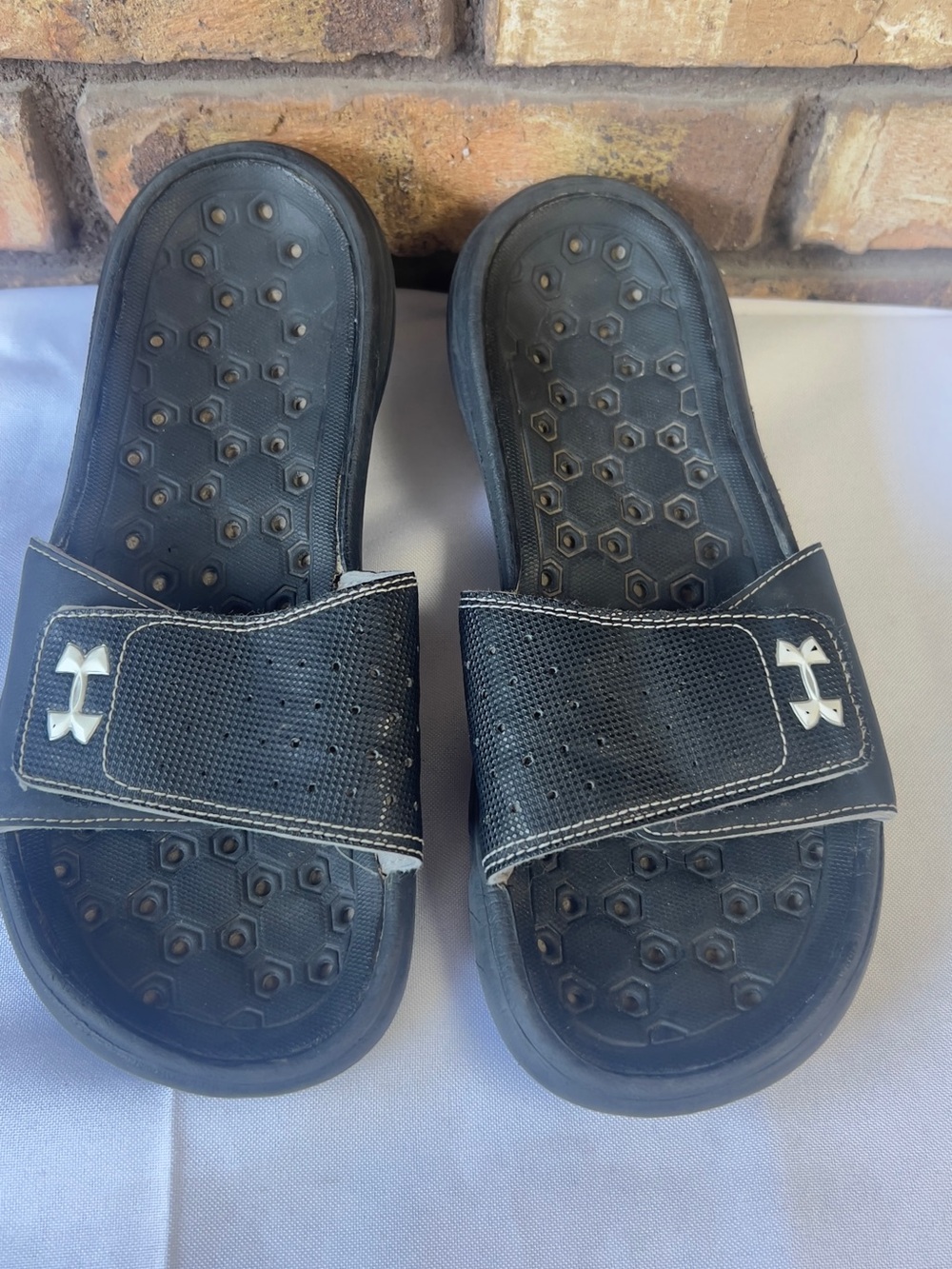 Under Armour Black Kids Adjustable Slide Sandals with White Logo